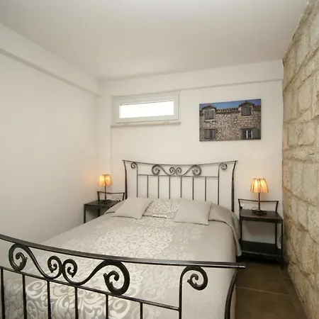 Apartment Lux D&M-Comfy & Relaxing Daire