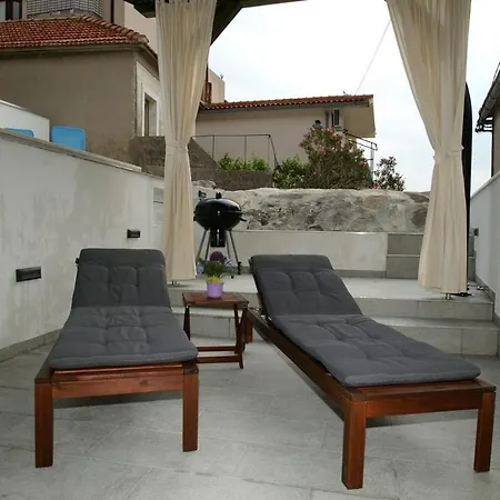 Apartment Lux D&M-Comfy & Relaxing Daire *