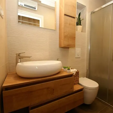 Apartment Lux D&M-Comfy & Relaxing Daire